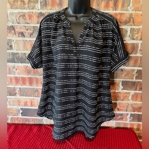 Worthington Petite Black White Top Women’s Size:PM